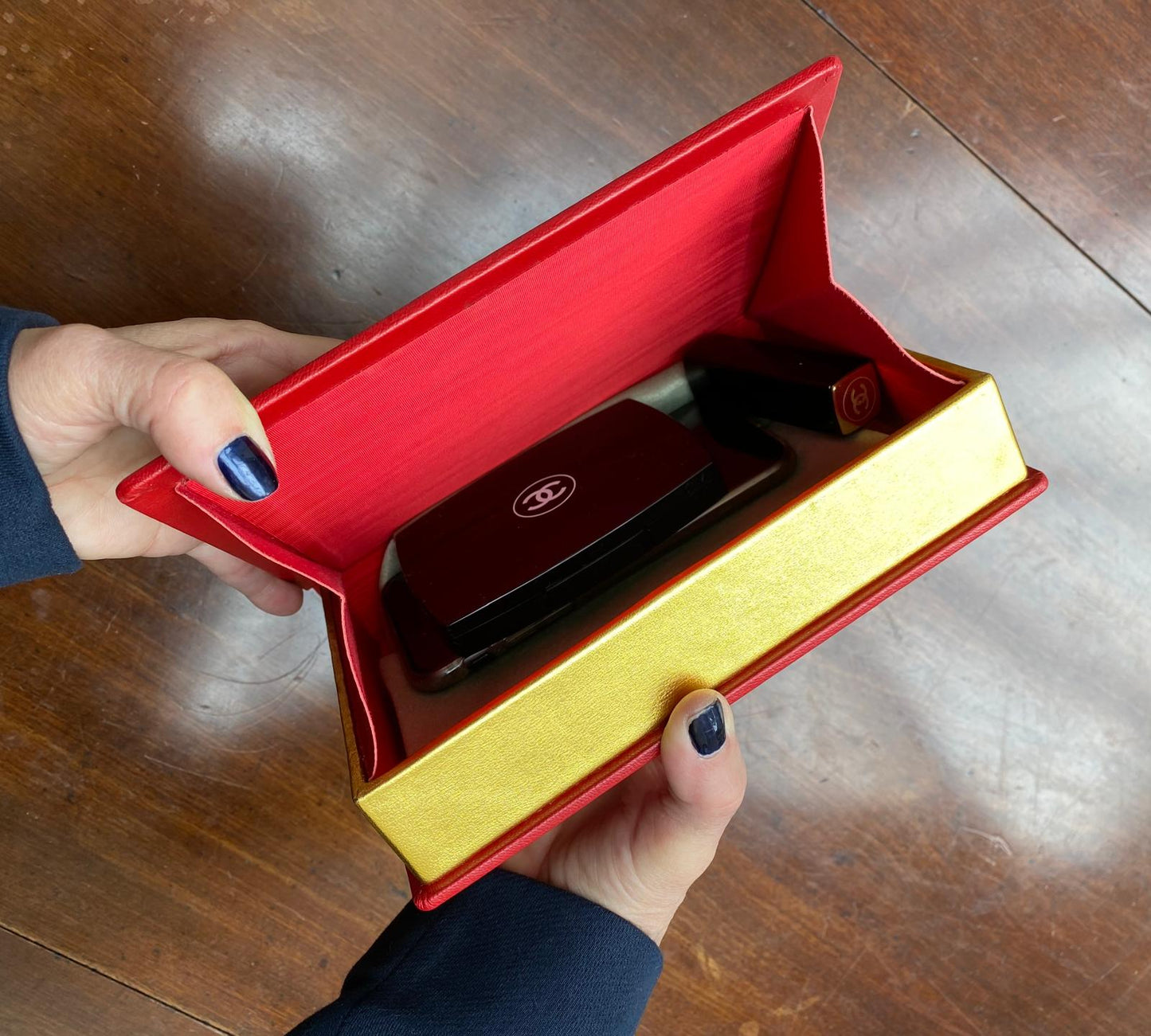 Les Liaisons Dangereuses - leather Book Clutch